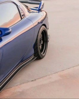 AUTOEXE STYLE SIDE SKIRTS